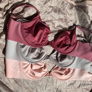 3 Victoria’s Secret Unlined Bras 32 DDD